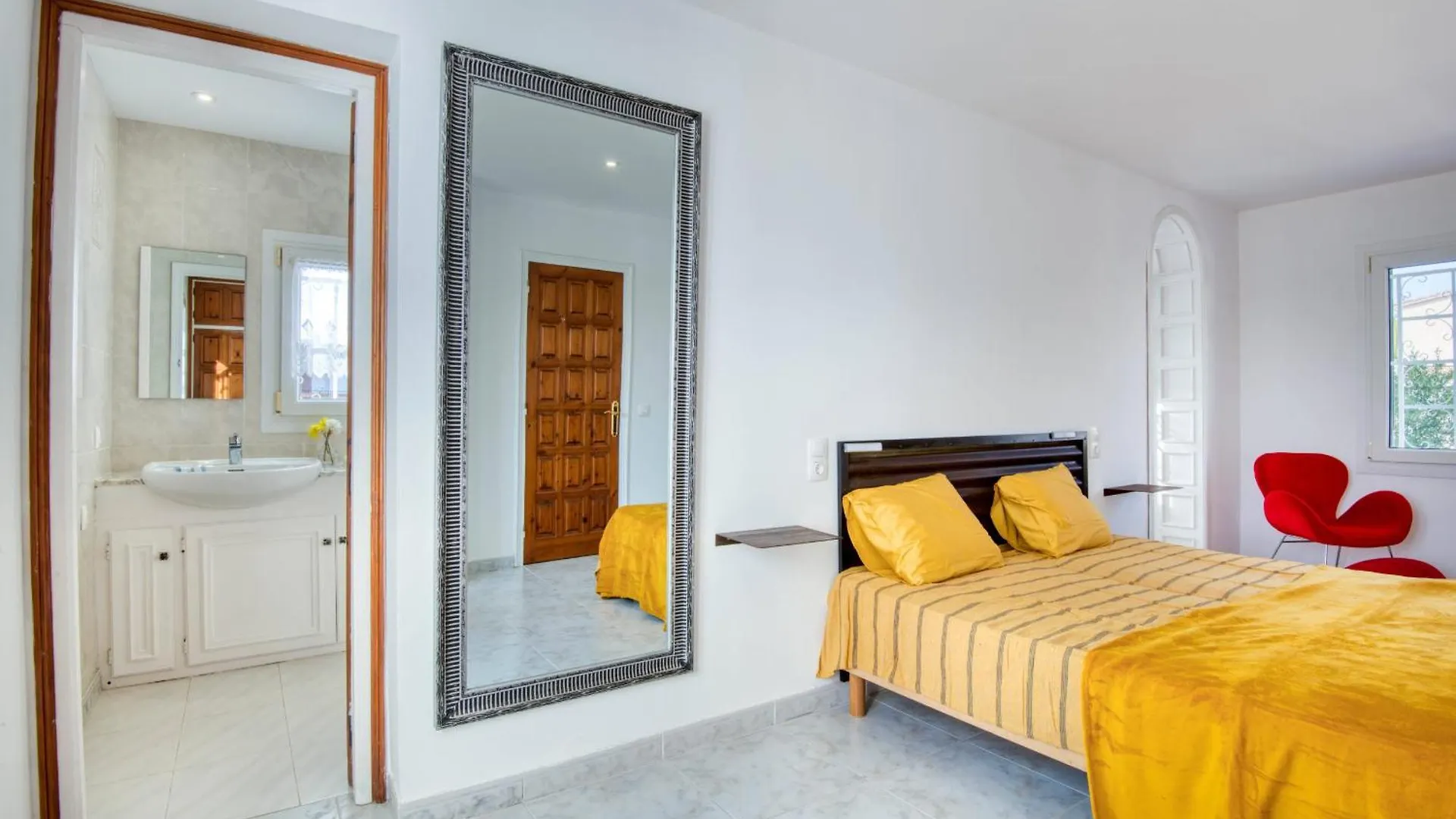 La Paloma Villa L' Escala Feriehus